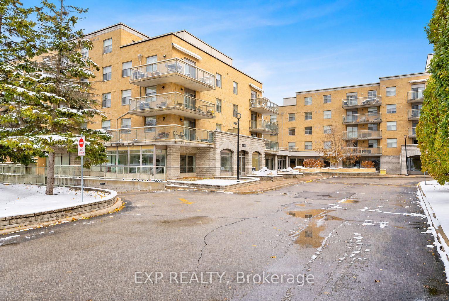 210-2506 Rutherford Road, Vaughan, ON, L4K 5N4 photo 3