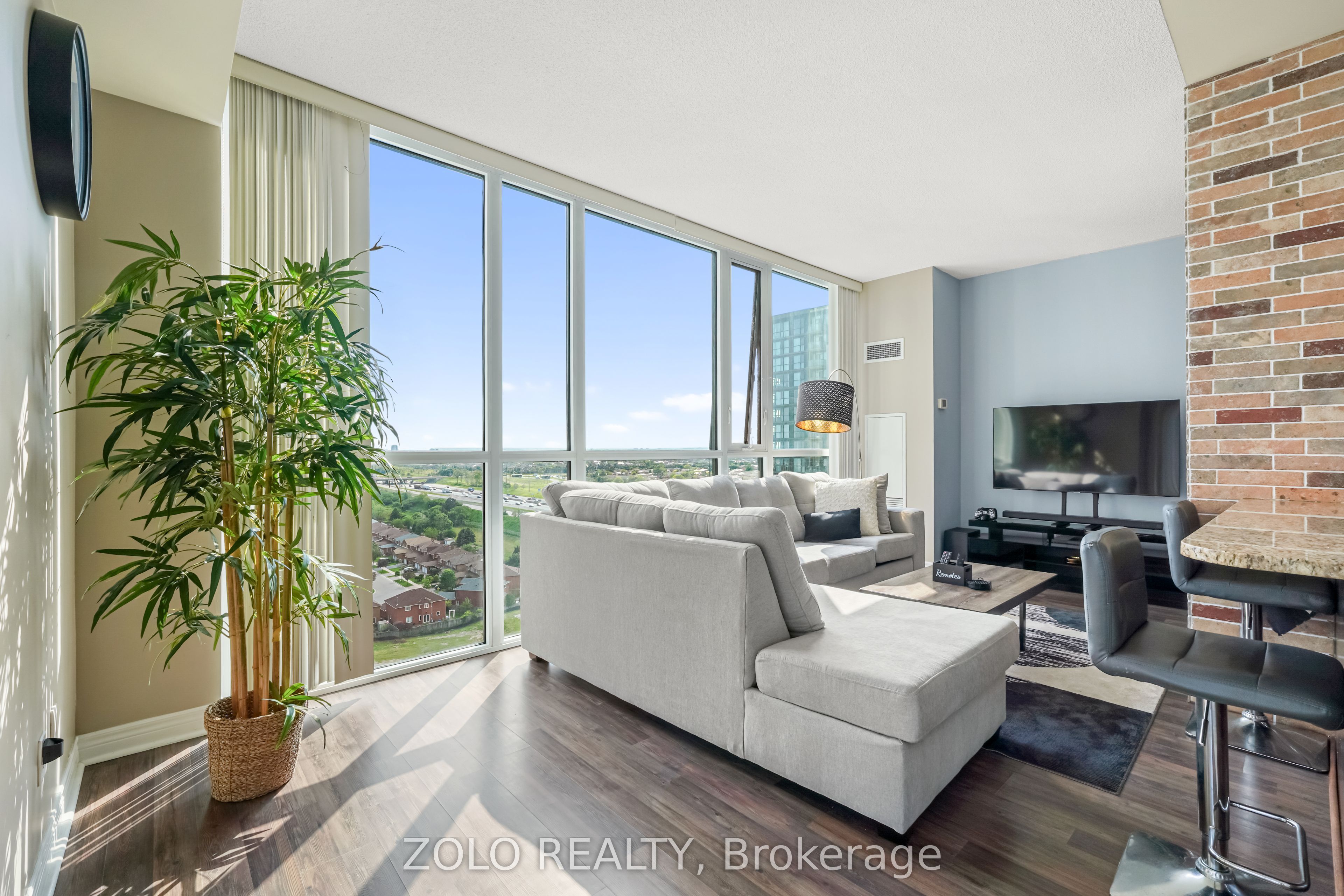 Additional image 3 of 1806-339 Rathburn Road W, Mississauga, ON, L5B 0K6