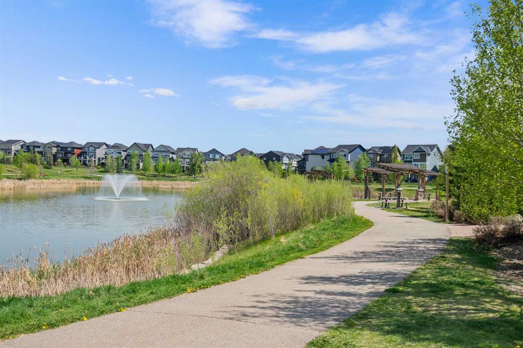 105 Sunset Common, Cochrane, AB, T4C 0M1 photo 4