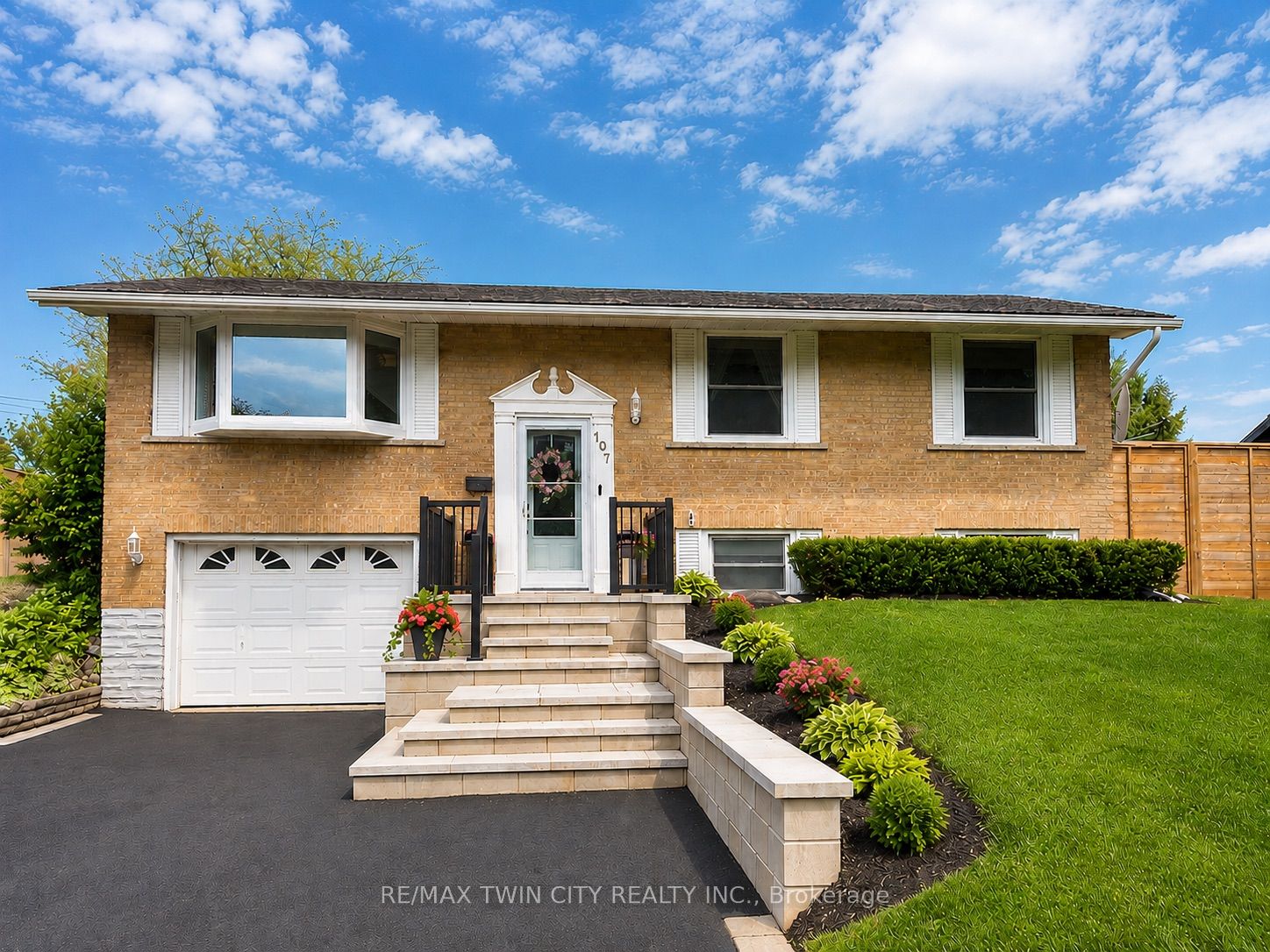 107 Rosslinn Road, Cambridge, ON, N1S 3K3 photo 3