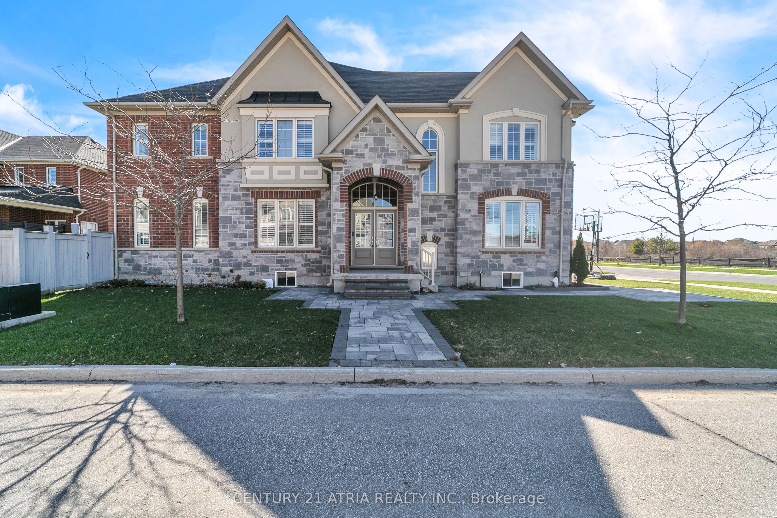 147 Joe Dales Drive, Georgina, ON, L4P 3E9