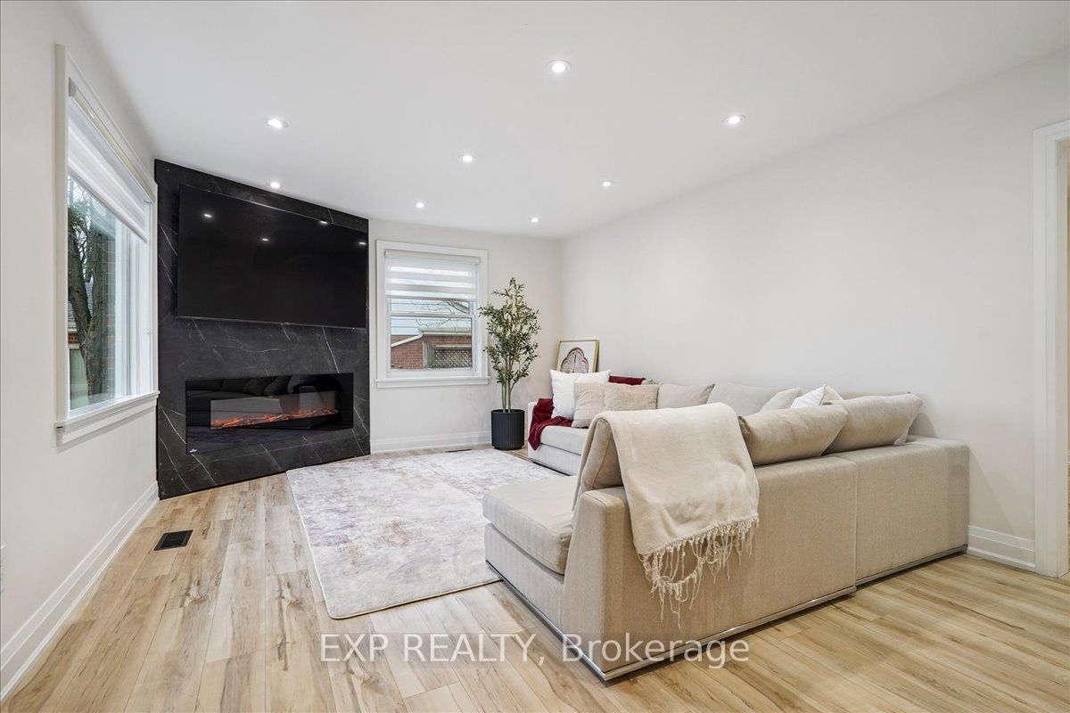 10 Harold Street, Brampton, ON, L6Y 1C7