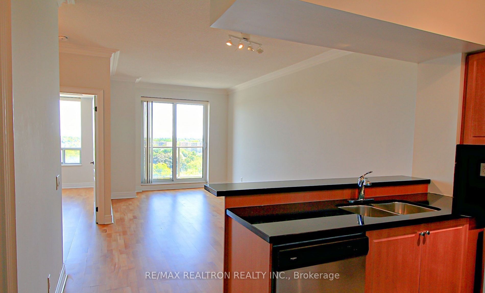 808-1 Clairtrell Road, Toronto, ON, M2N 7H6 photo 2