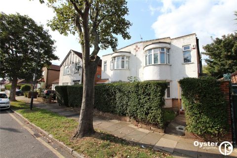 Charterhouse Avenue, Wembley HA0