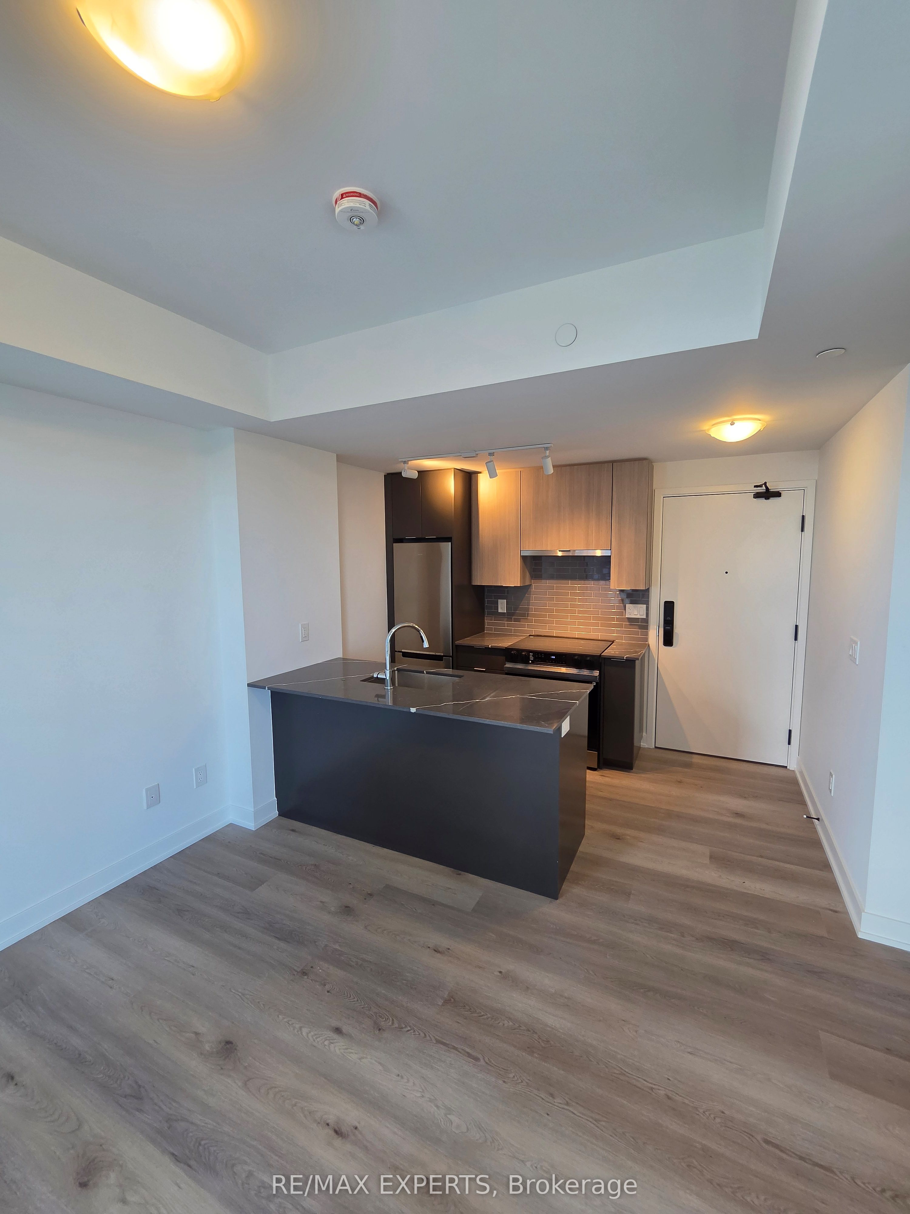 1903-2075 Lakeshore Road, Burlington, ON, L7R 0H3 photo 3
