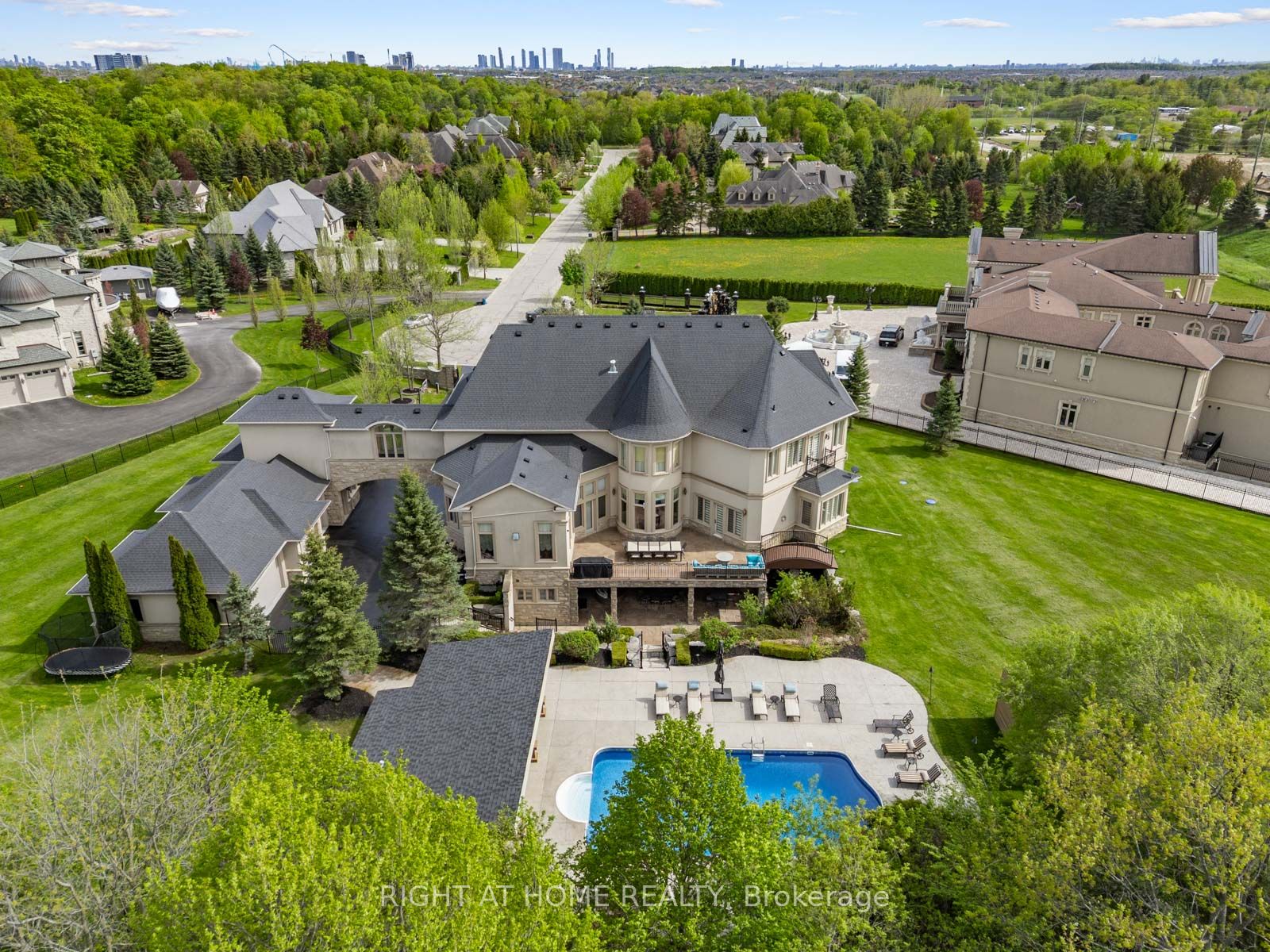 100 Rocmary Place, Vaughan, ON, L4L 8Z1 photo 2
