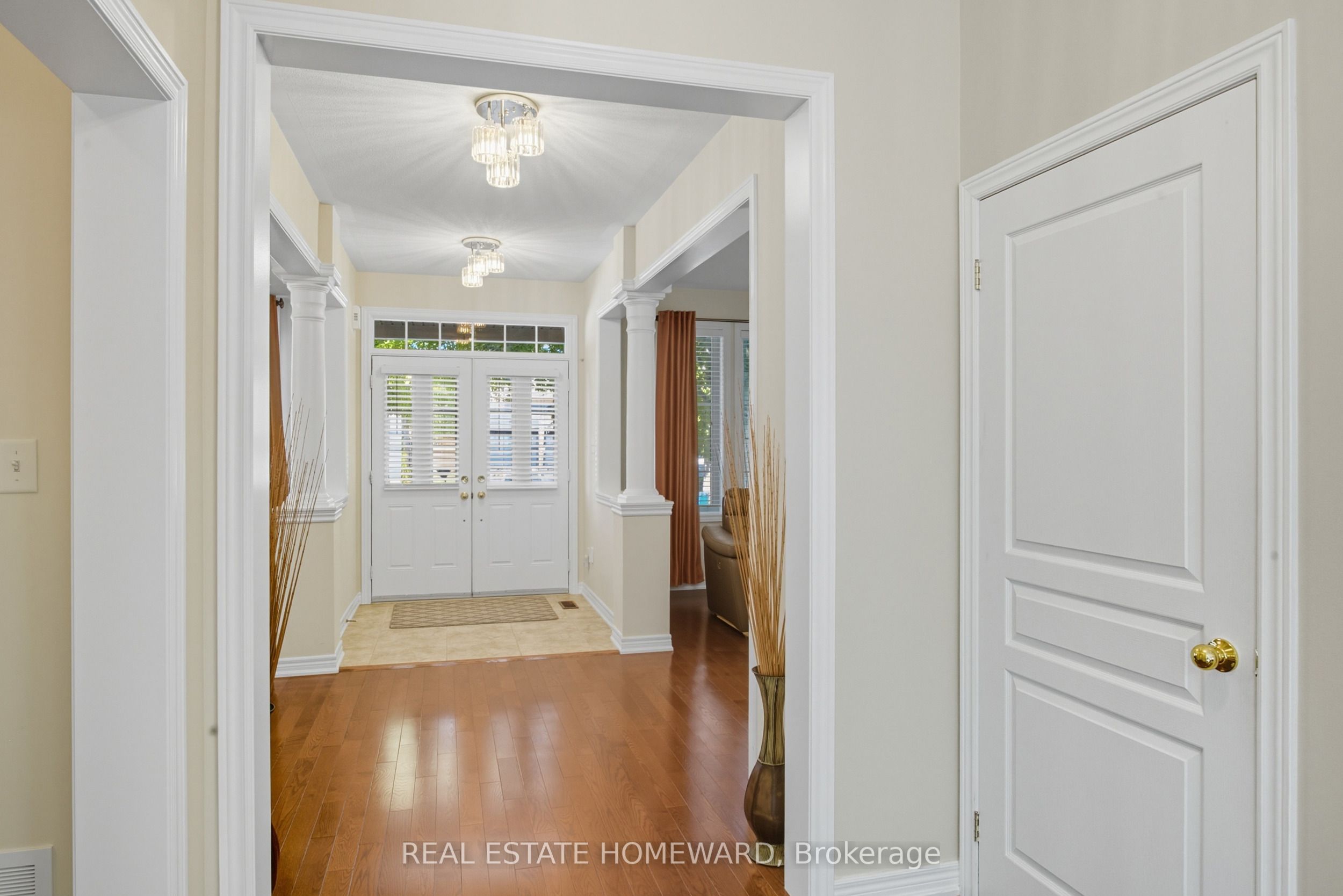 9 Tarmack Drive, Richmond Hill, ON, L4E 0E6 photo 3