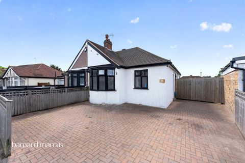 Parkfield Road, Feltham TW13