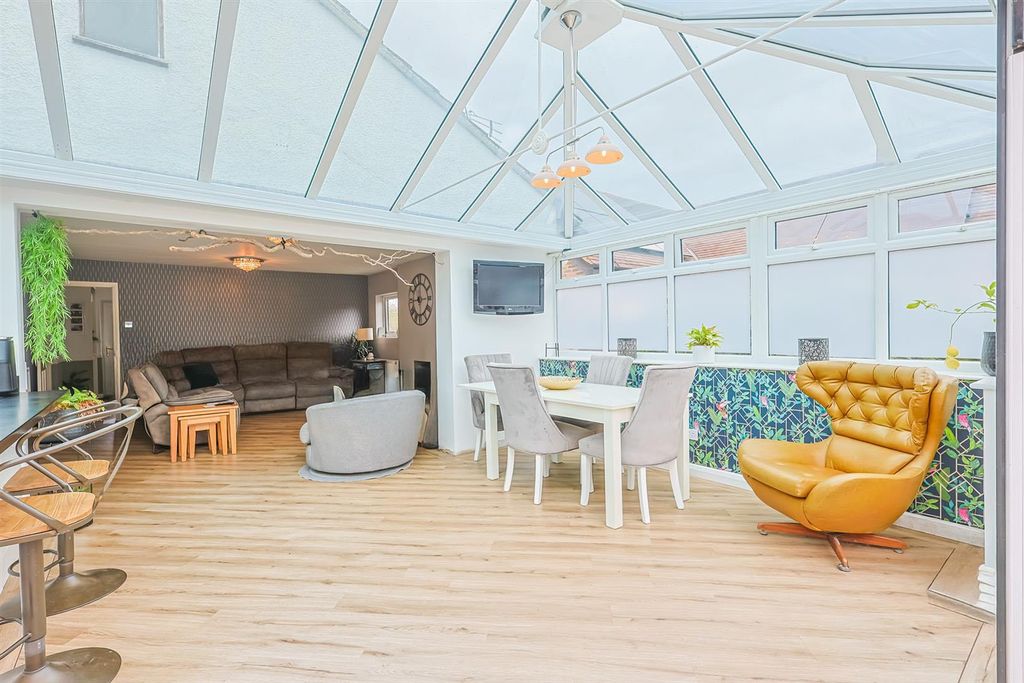 Additional image 6 of 4 bed detached bungalow for saleEthelbert Road, Rochford SS4
