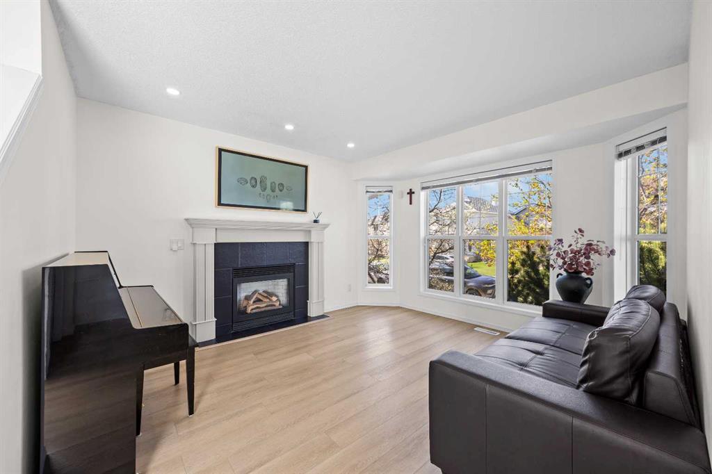 176 Arbour Grove Close NW, Calgary, AB, T3G 4J2 photo 5