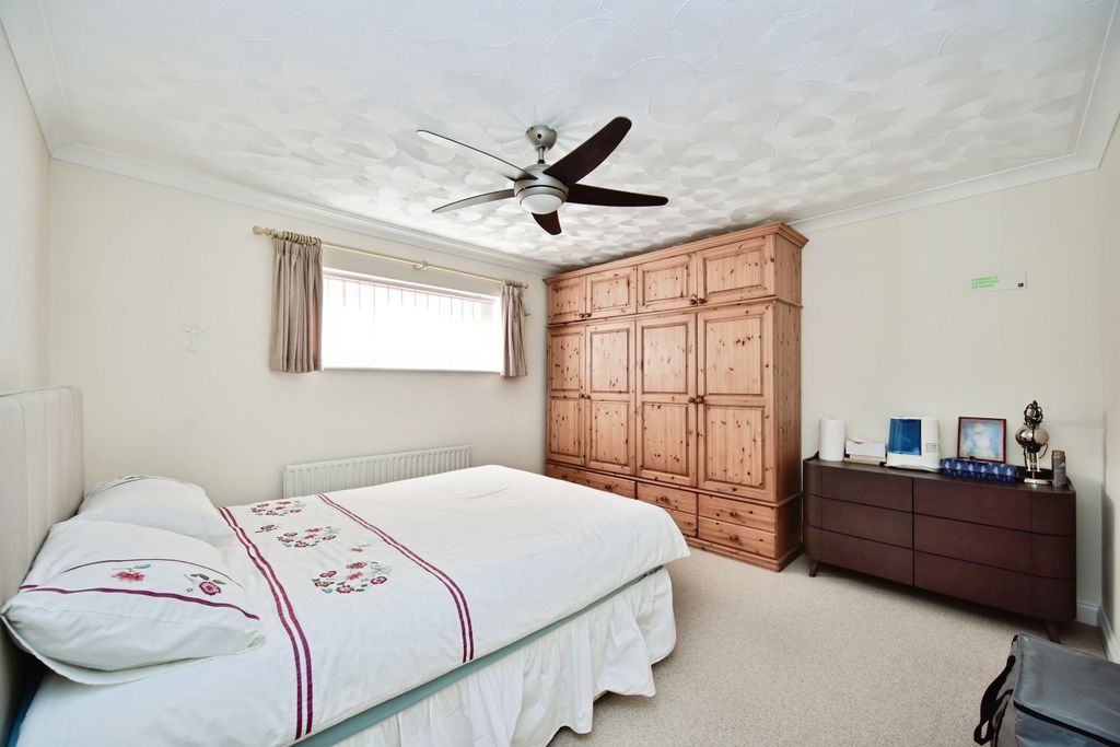 Additional image 18 of 4 bed detached bungalow for saleHigham Road, Rochester ME3
