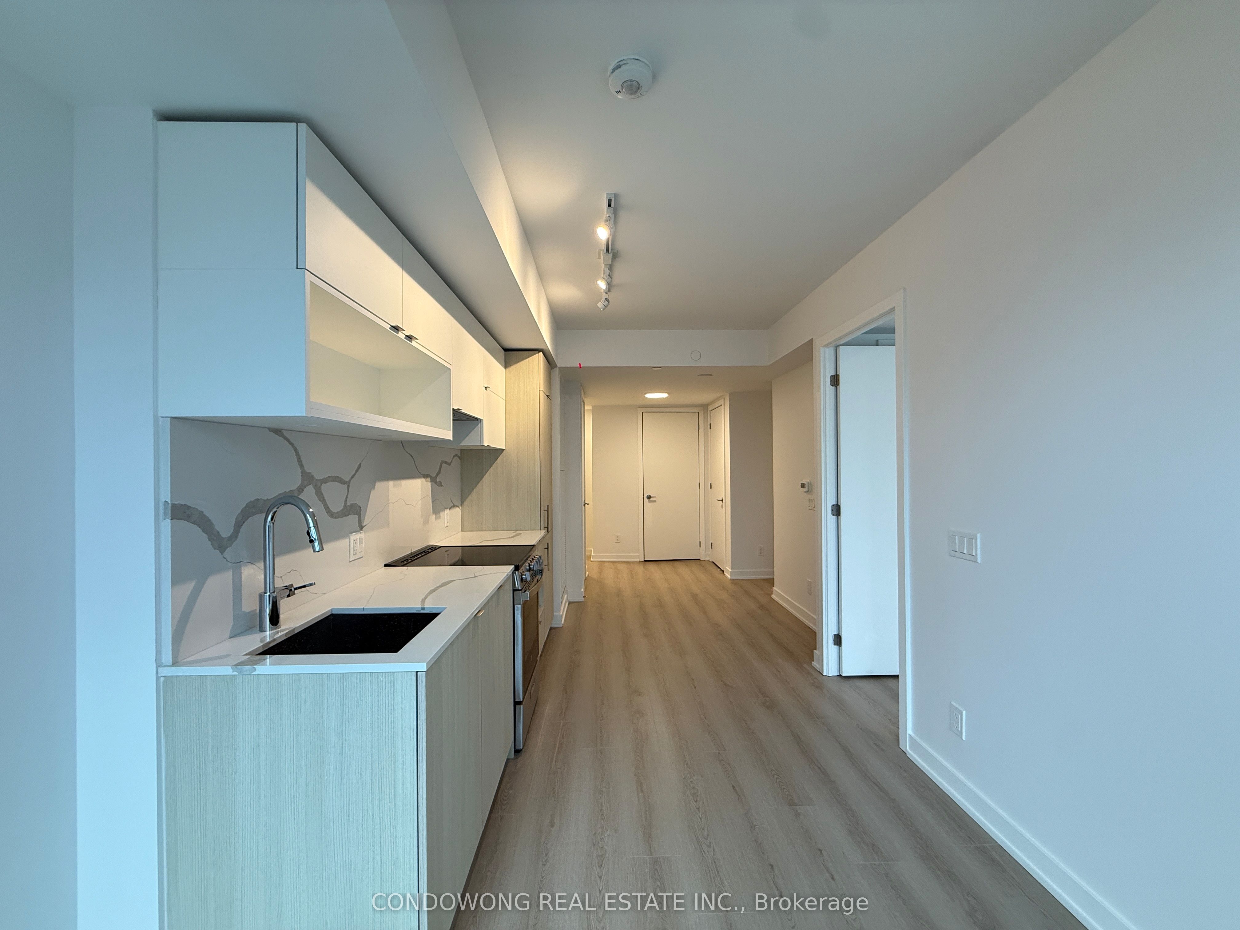 Additional image 4 of 901-100 Queen Street E, Toronto, ON, M5C 0B5