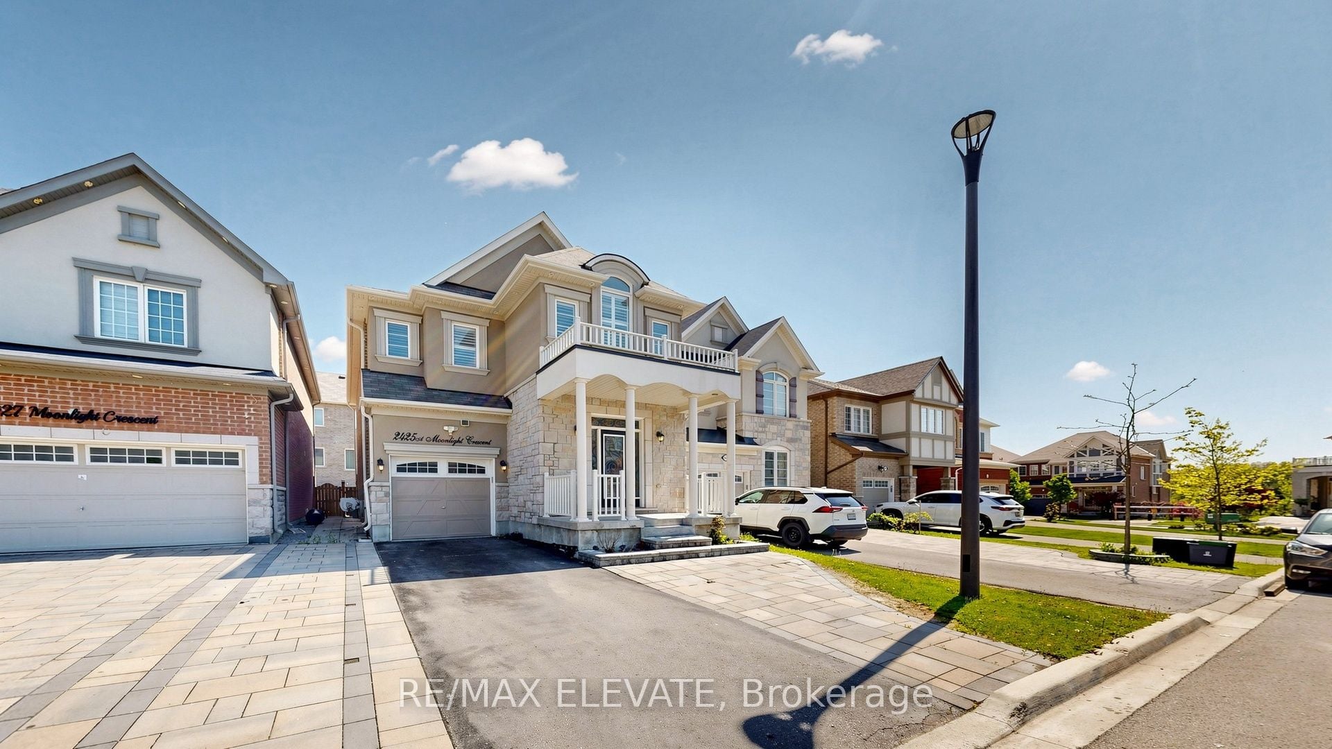 Additional image 2 of 2425 Moonlight Crescent, Pickering, ON, L1X 0E9