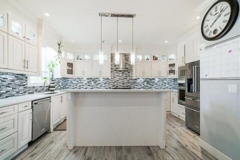 upper-10595 159b Street, Surrey, BC, V4N 3J4 photo 5