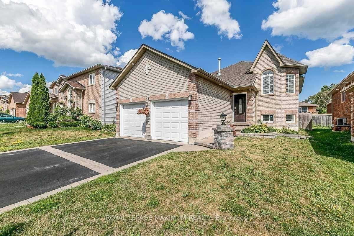 Bsmt-82 Ambler N/a, Barrie, ON, L4M 7A6