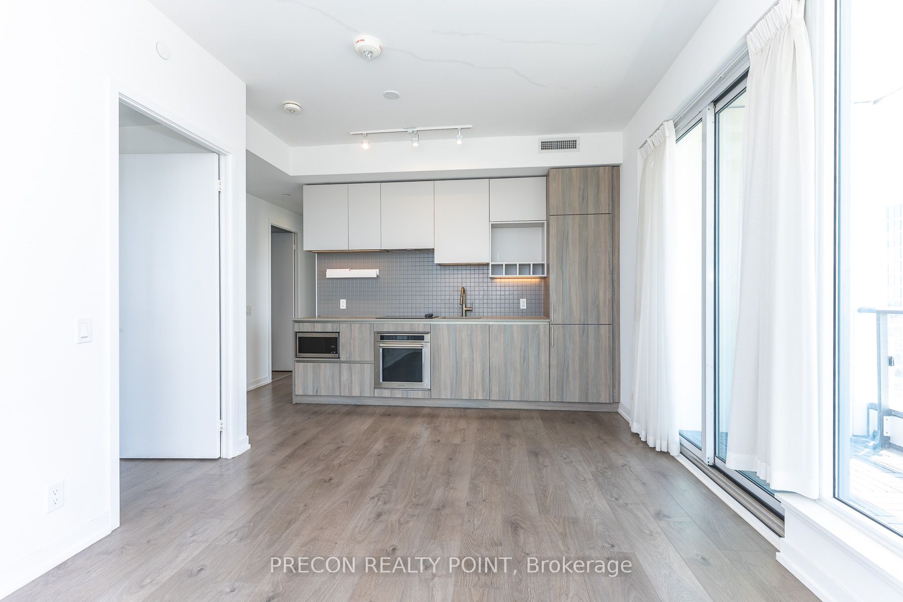 5712-950 Portage Parkway, Vaughan, ON, L4K 0J3 photo 3