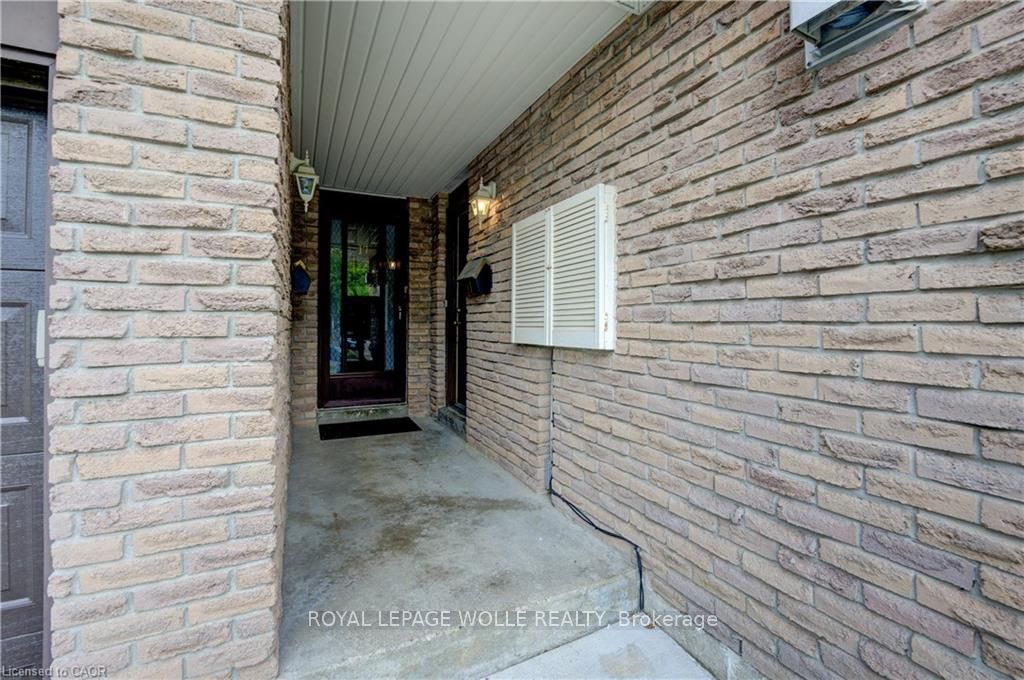 19 Hillbrook Crescent, Kitchener, ON, N2N 1J4 photo 3