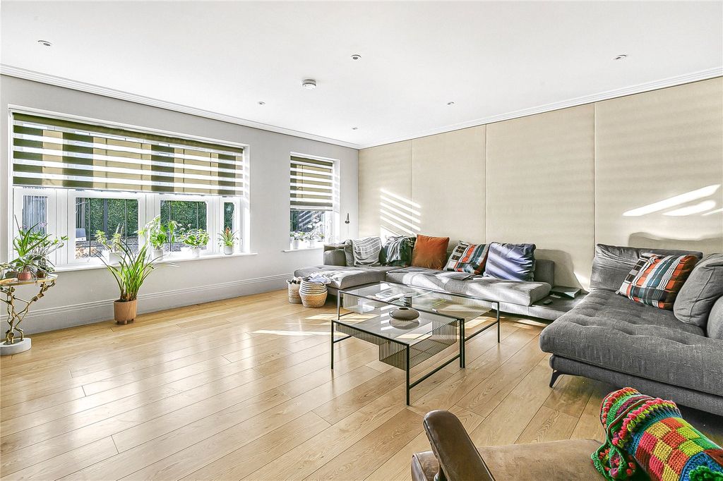 Additional image 7 of 5 bed detached house for saleAldenham Avenue, Radlett, Hertfordshire WD7