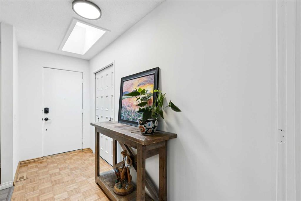 119 Dalhurst Way NW, Calgary, AB, T3A 1P1 photo 3