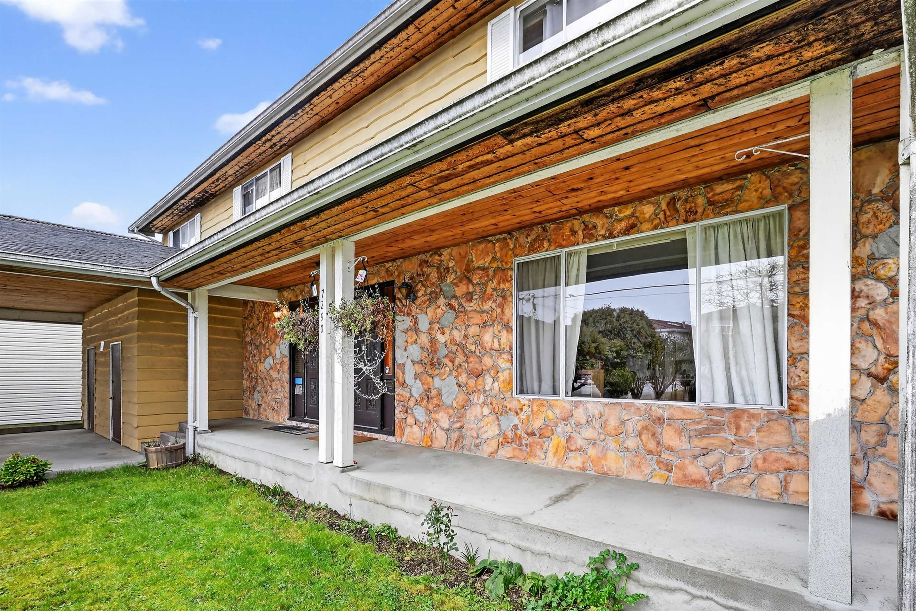 7290 11th Avenue, Burnaby, BC, V3N 2M8 photo 2