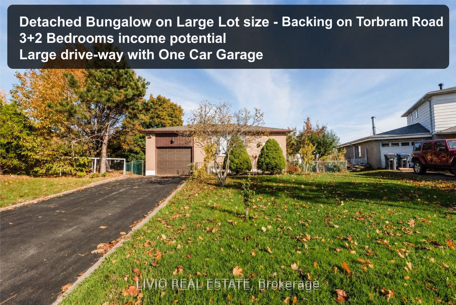 12 Finsbury Drive, Brampton, ON, L6T 3P9