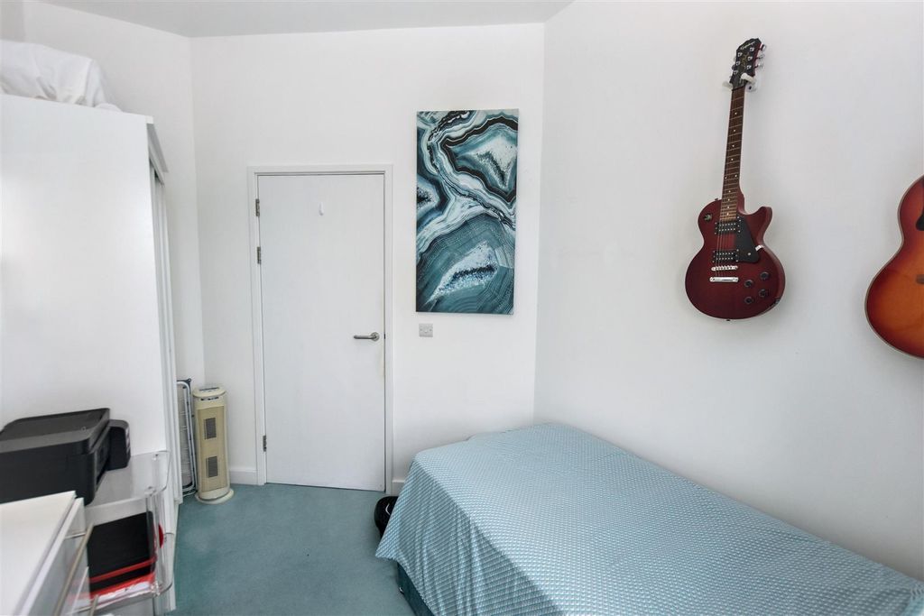 Additional image 7 of 2 bed flat for saleGweal Pawl, Redruth TR15