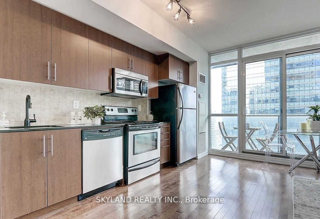 3004-65 Bremner Boulevard, Toronto, ON, M5J 0A7 photo 5