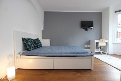 Room 1, 9 Clifton Street RG1, Room to rent