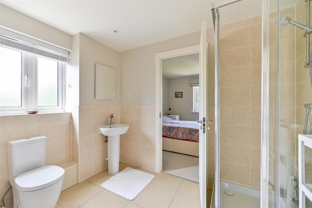 Additional image 15 of 5 bed detached house for saleWellswood Gardens, Reading RG1