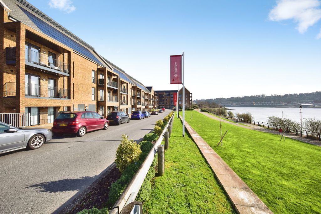 Additional image 15 of 2 bed flat for sale1 Knights Templar Way, Rochester ME2