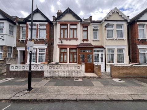 Walpole Road, London E6
