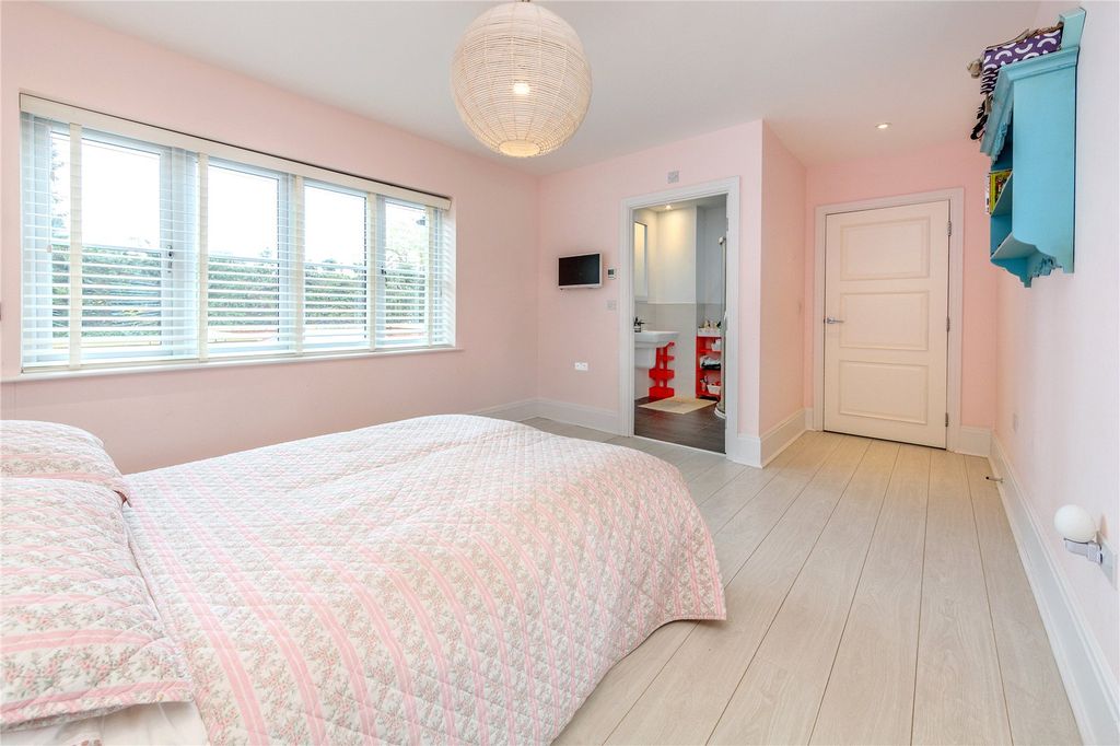 Additional image 24 of 6 bed detached house for saleViburnum Gate, Radlett, Hertfordshire WD7