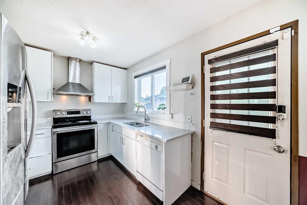 11 Martinwood Road NE, Calgary, AB, T3J 3G6