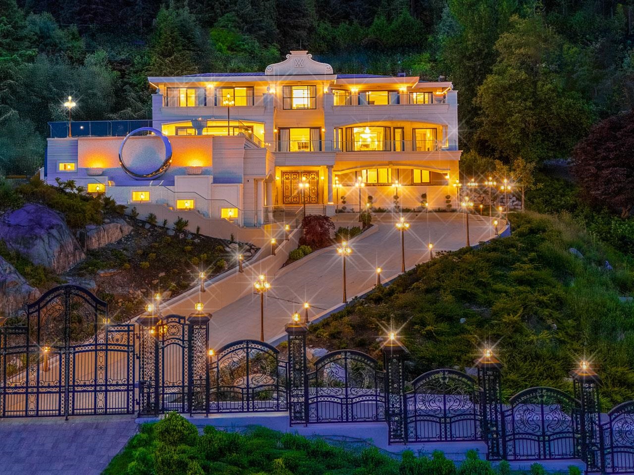 1121 Crestline Road, West Vancouver, BC, V7S 3S8