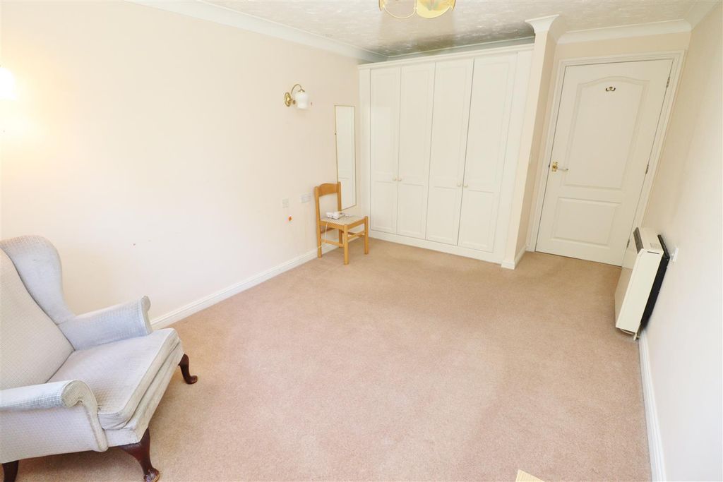 Additional image 9 of 2 bed flat for saleSlade Court, Watling Street, Radlett WD7
