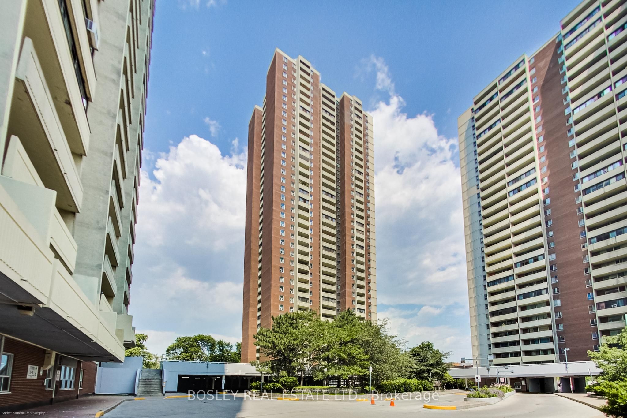 1902-3 Massey Square, Toronto, ON, M4C 5L5