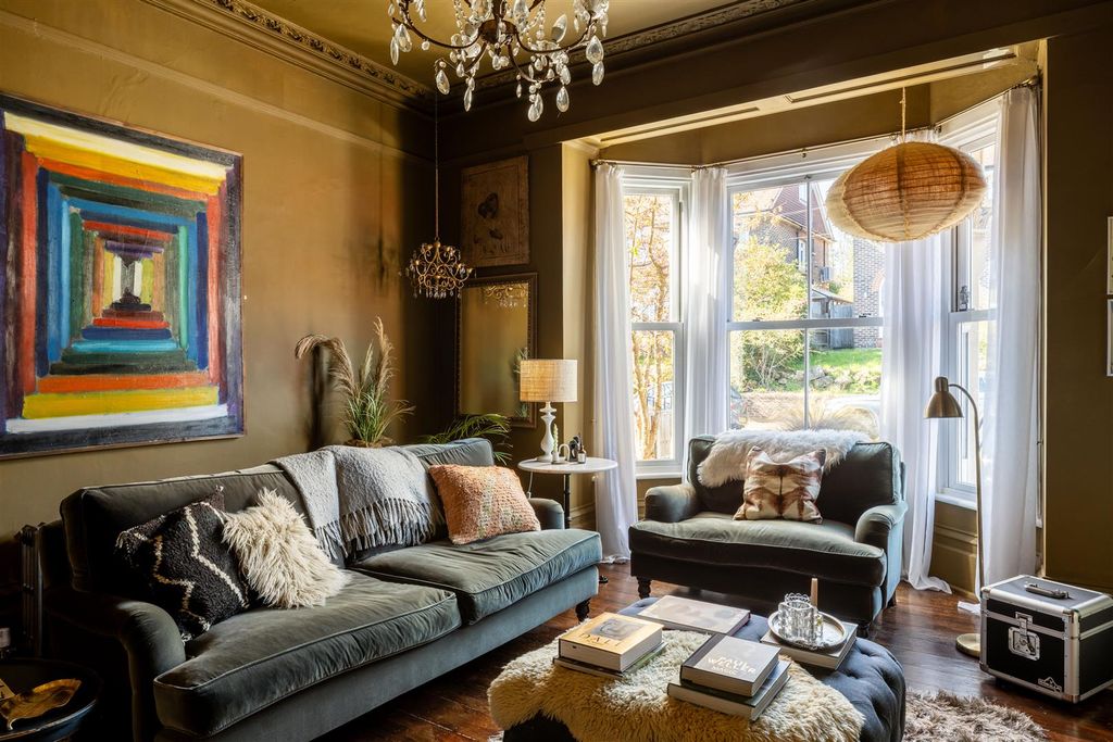 Additional image 16 of 4 bed semi-detached house for saleEarlswood Road, Redhill RH1