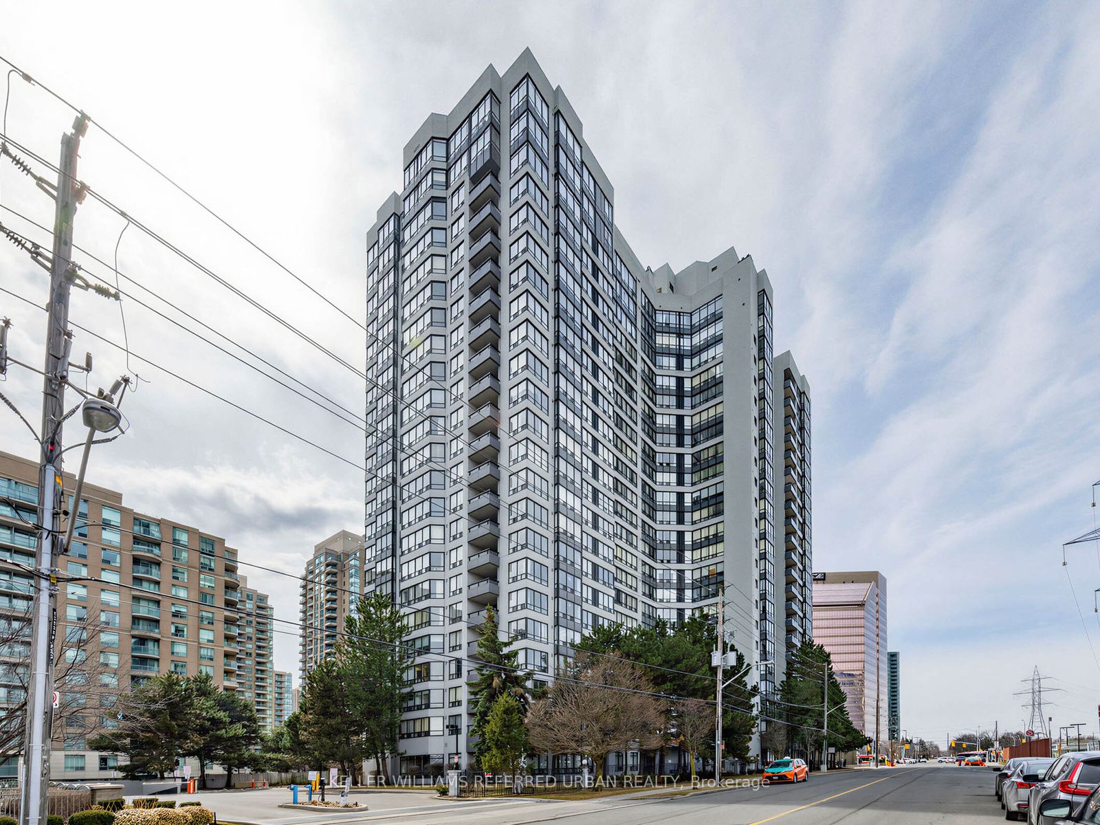 217-7 Bishop Avenue, Toronto, ON, M2M 4J4