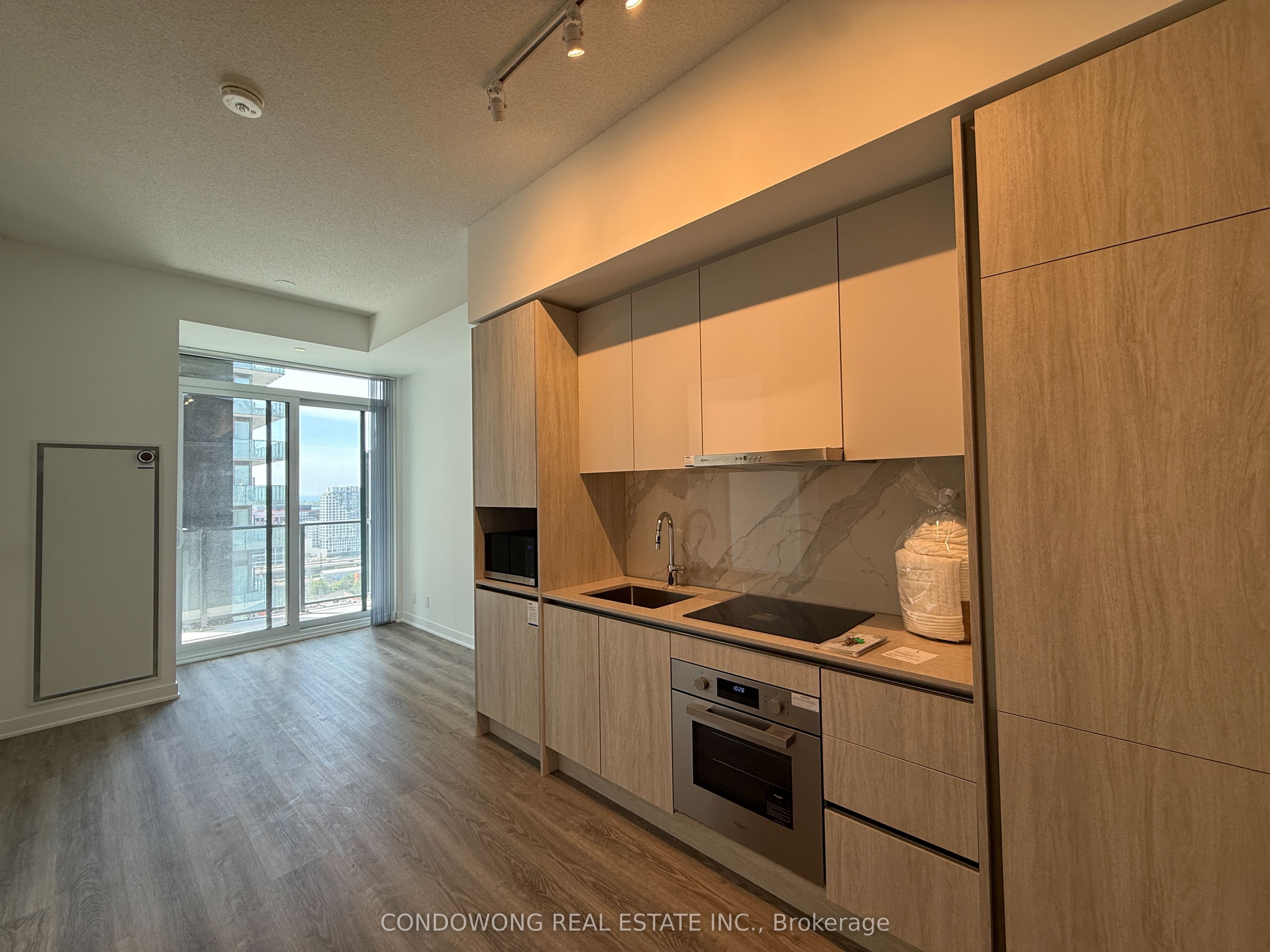 Additional image 2 of 2509-180 Front Street E, Toronto, ON, M5A 0A9