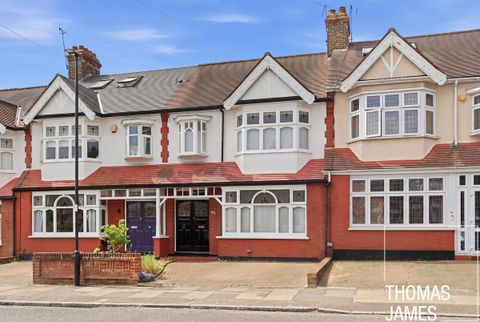 Farm Road, London N21