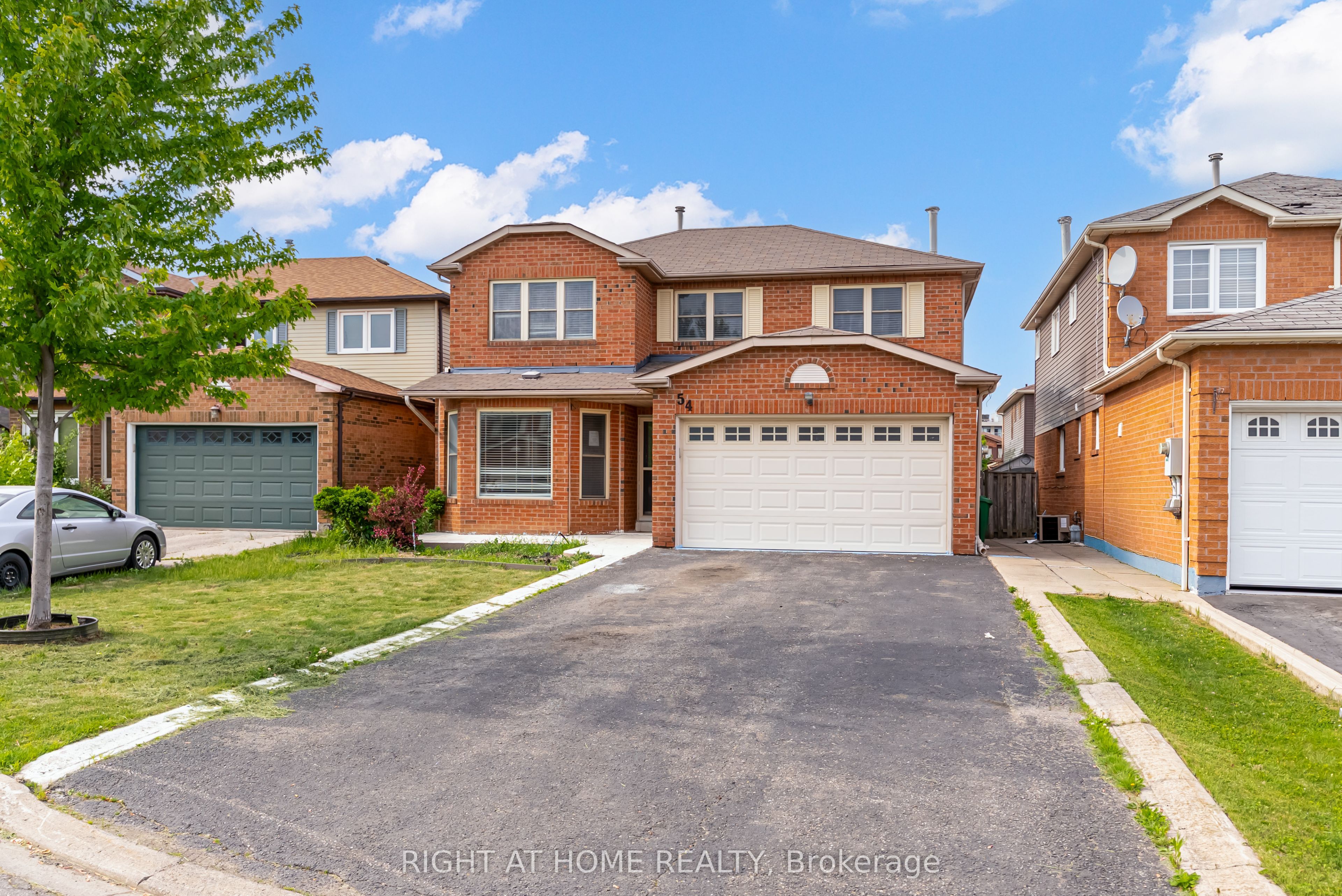 54 Woodside Court, Brampton, ON, L6Y 3Z2