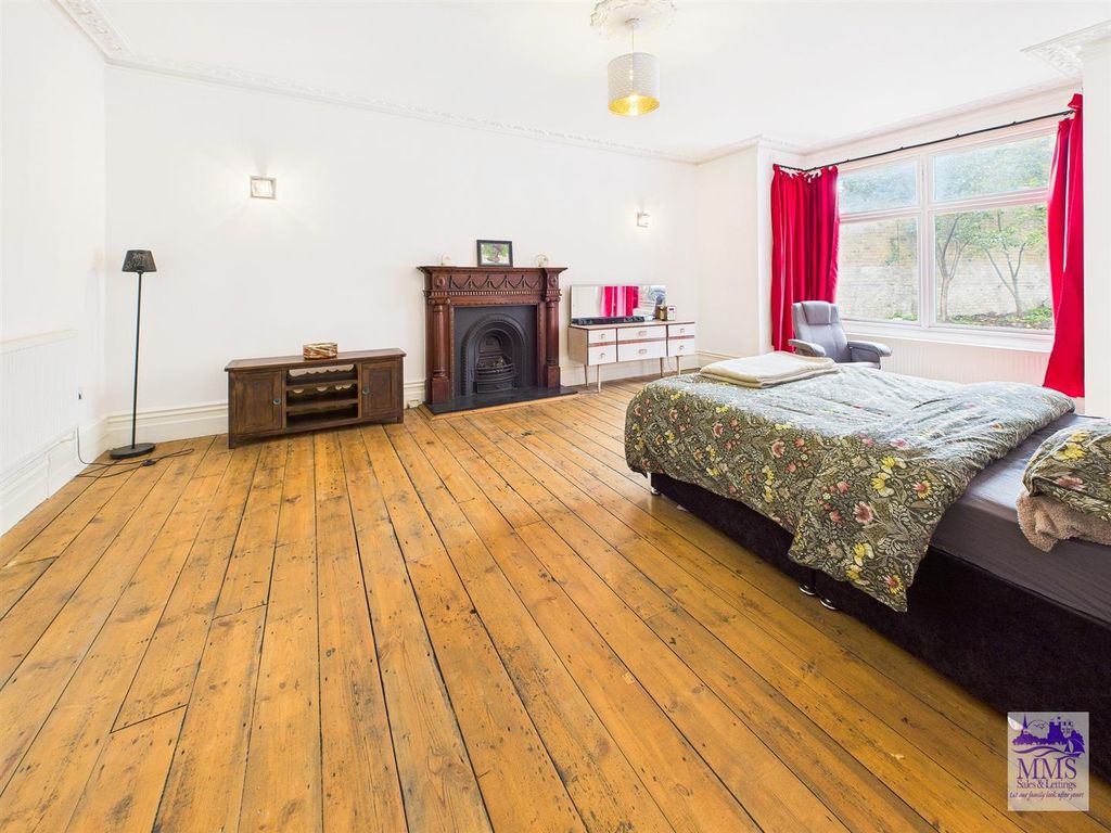 Additional image 9 of 6 bed detached house for saleLondon Road, Strood, Rochester ME2