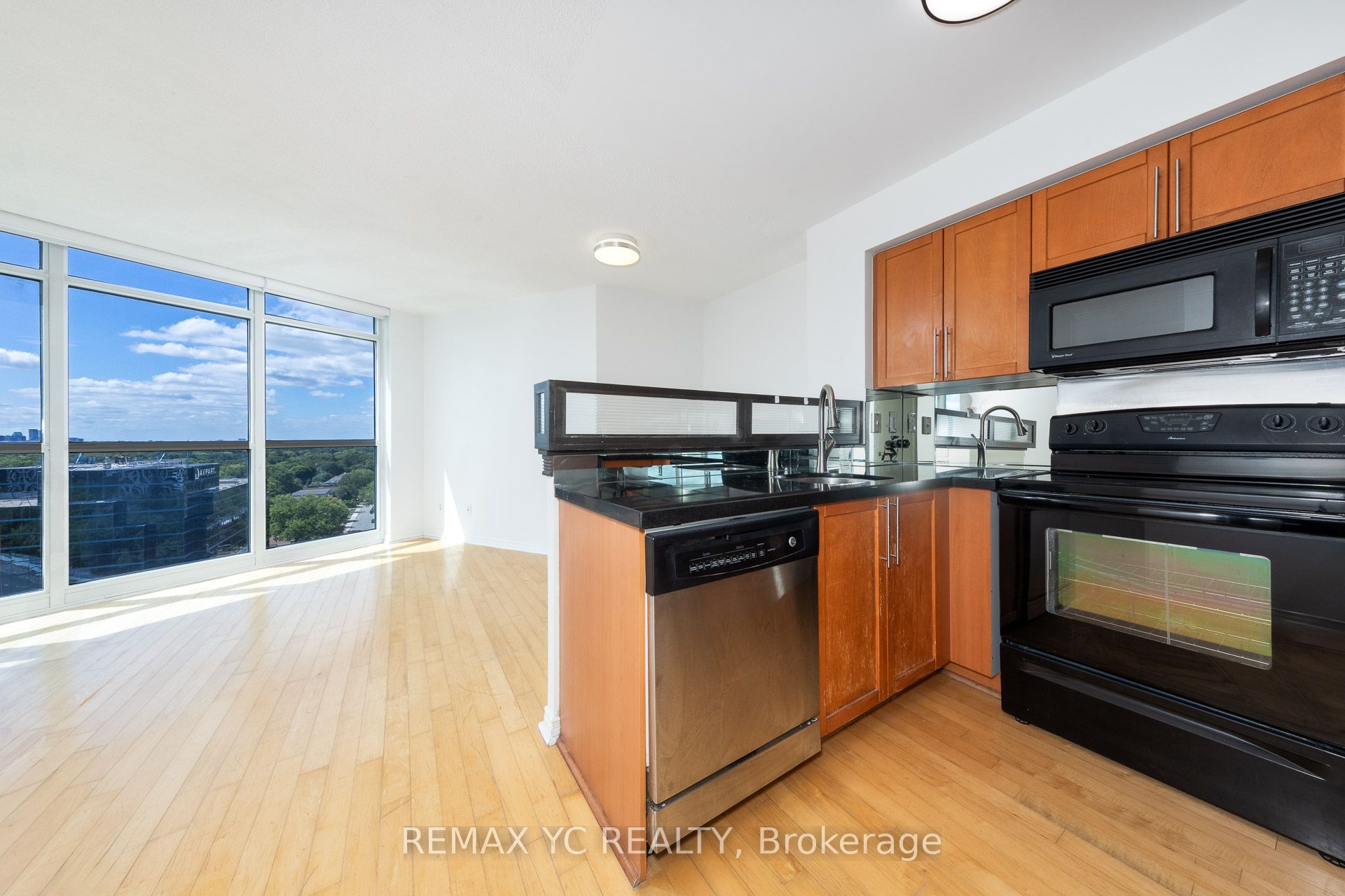 Additional image 5 of 1605-28 Harrison Garden Boulevard, Toronto, ON, M2N 7B5