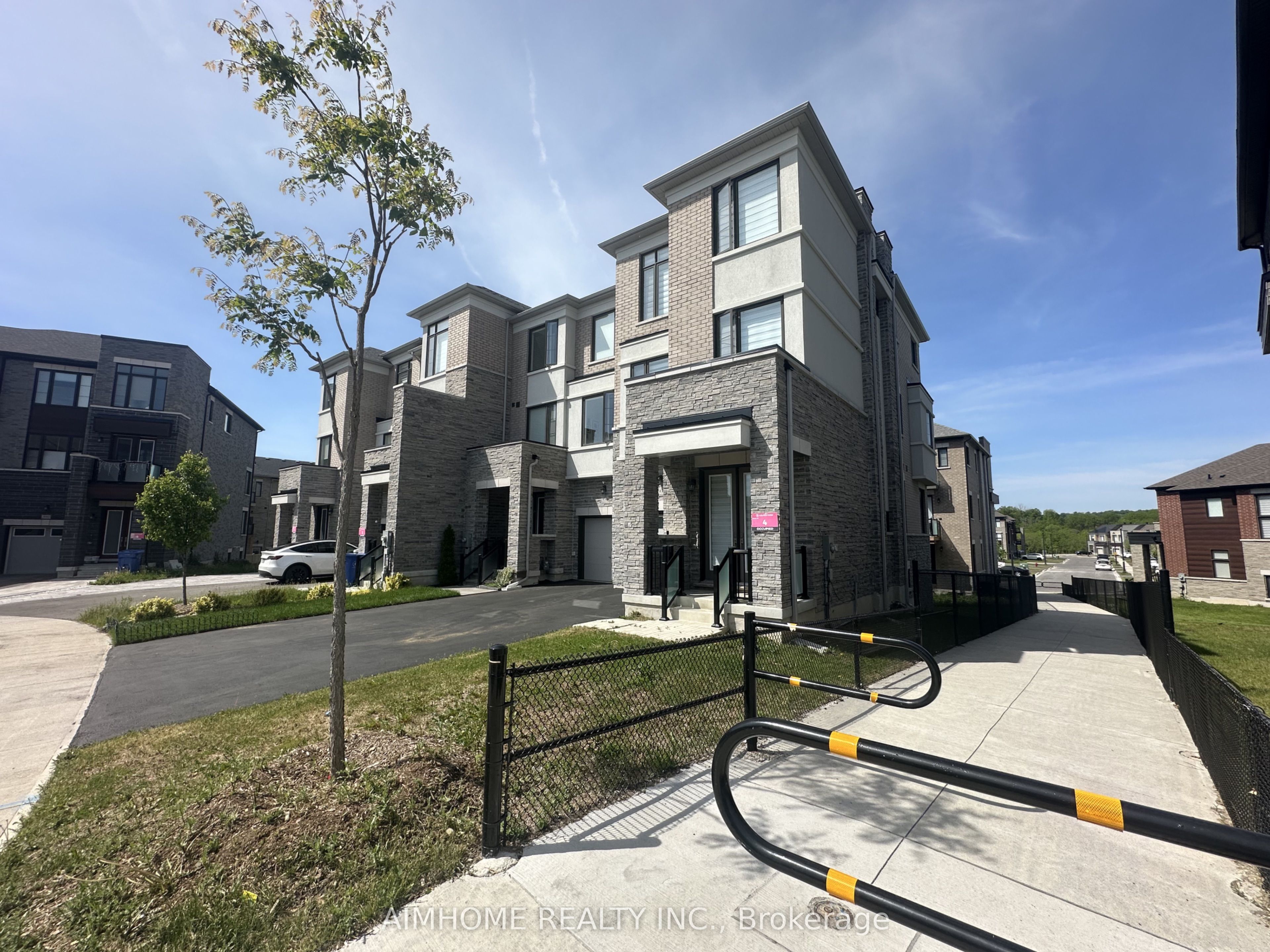 Additional image 3 of 932 Isaac Phillips Way, Newmarket, ON, L3X 0M7