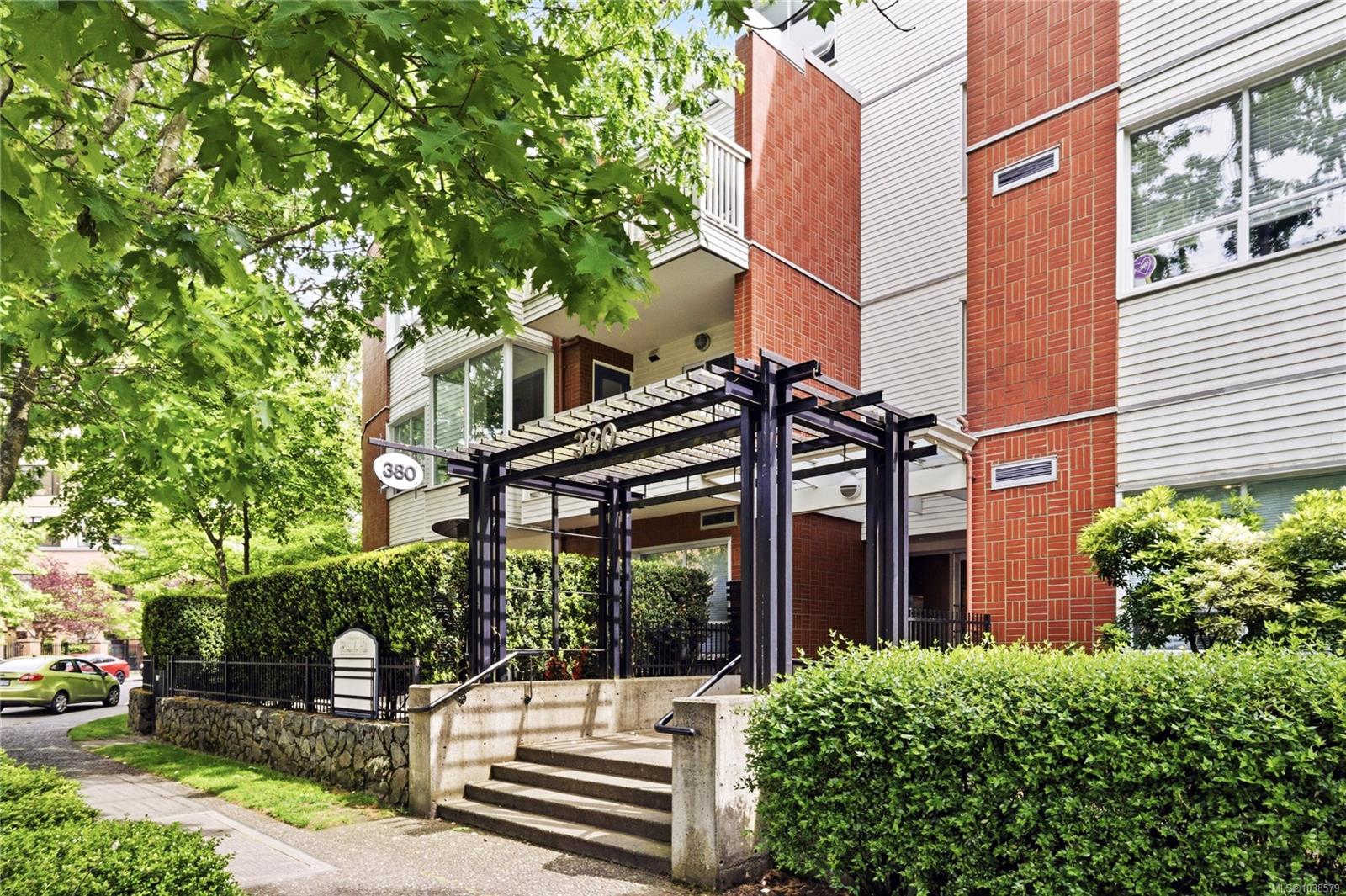 #409-380 Waterfront Crescent, Victoria, BC, V8T 5K3