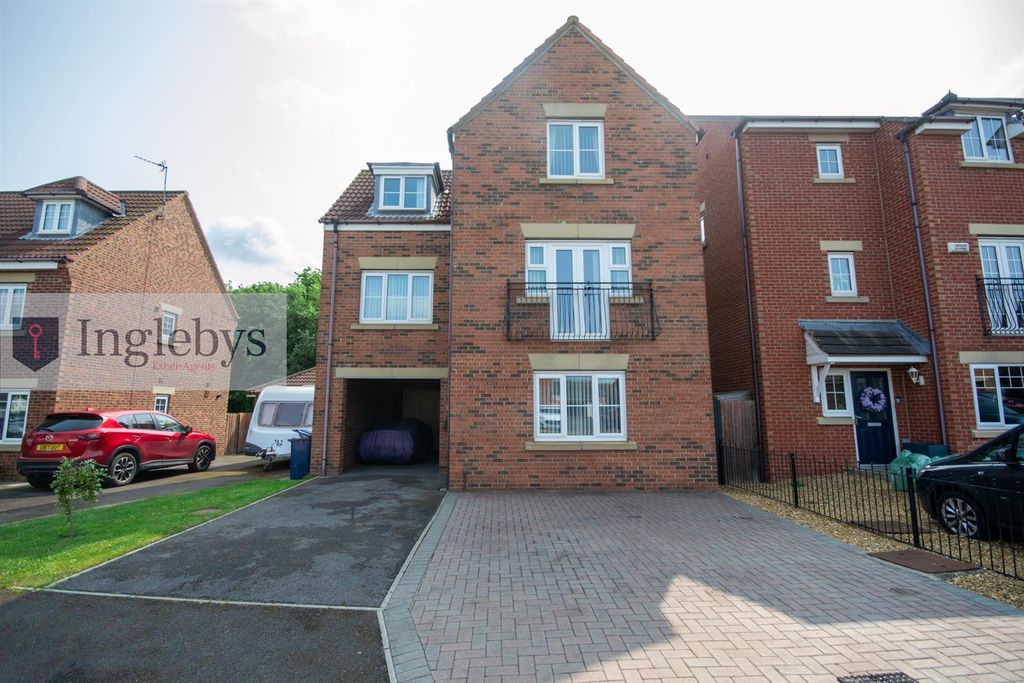 Additional image 35 of 4 bed property for saleDalton Court, Redcar TS10