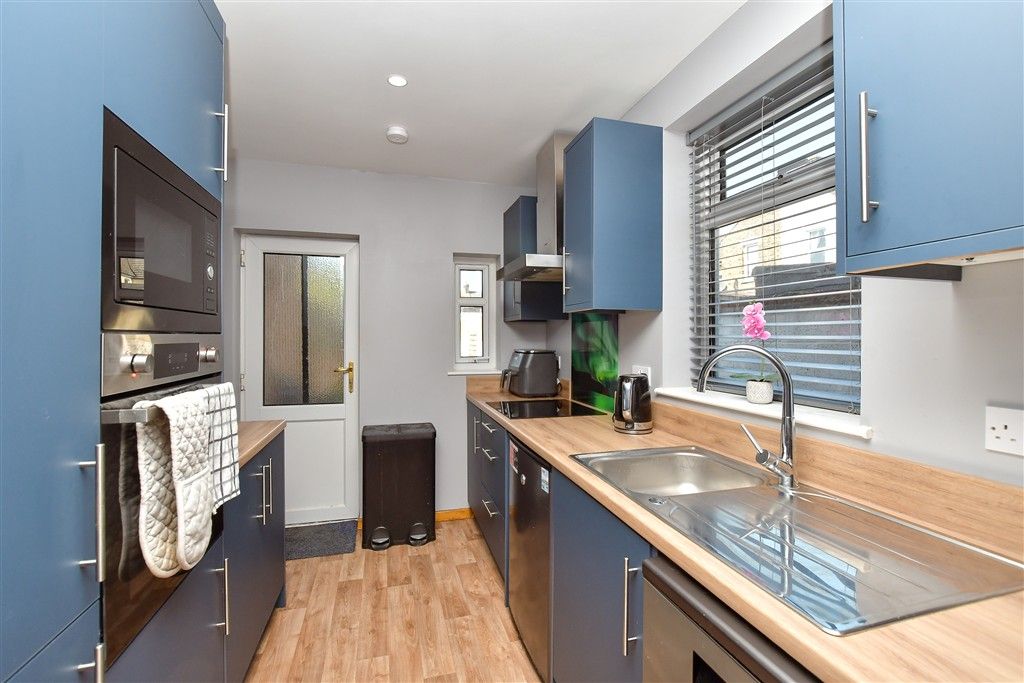 2 bed end terrace house for saleHarold Street, Queenborough, Sheerness, Kent ME11