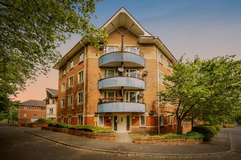 Waterside Drive, Birmingham B18