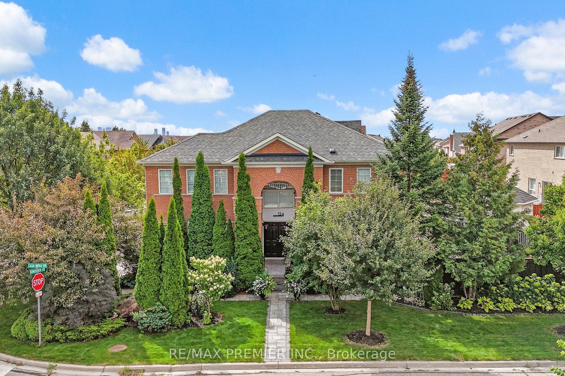 124 Kingsview Drive, Vaughan, ON, L4H 3B4