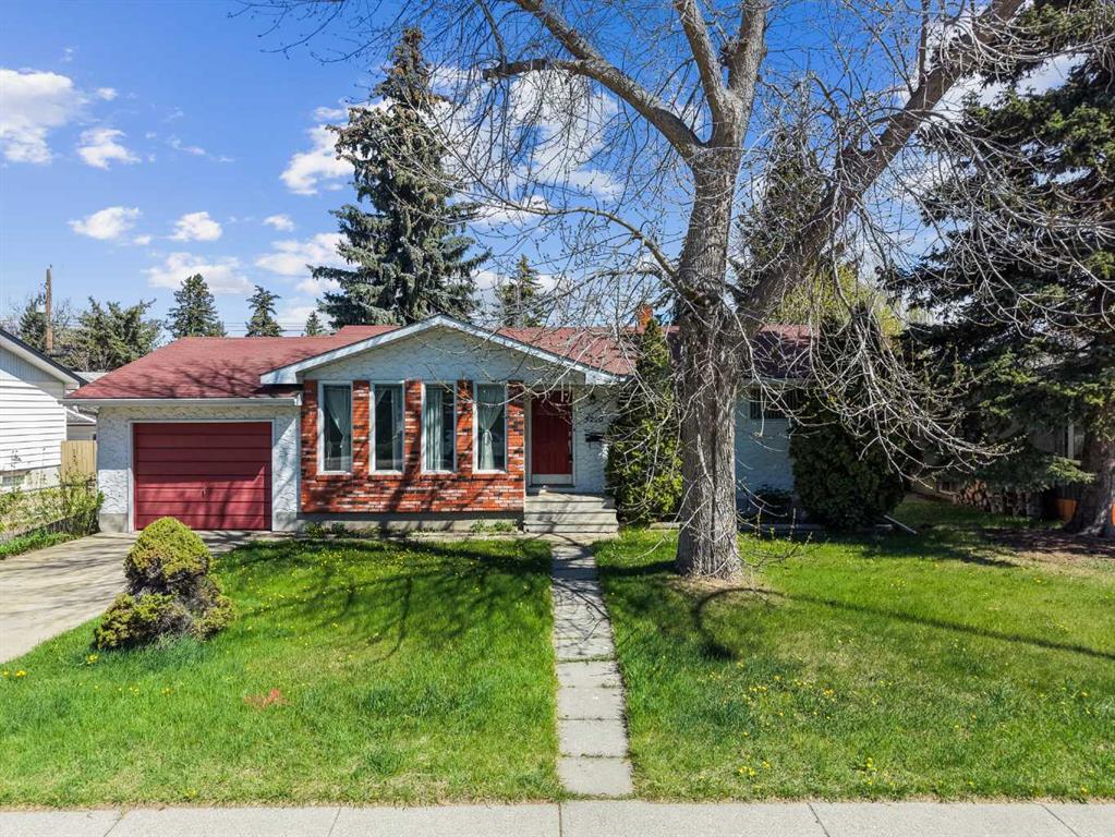 5220 Grove Hill Road SW, Calgary, AB, T3E 4G6